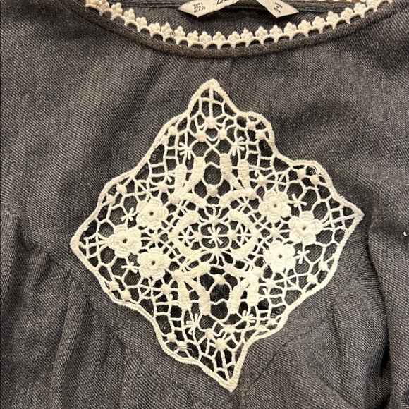 Zara Boho Charcoal Embroidered Peasant Blouse Women’s Large - Picture 5 of 5